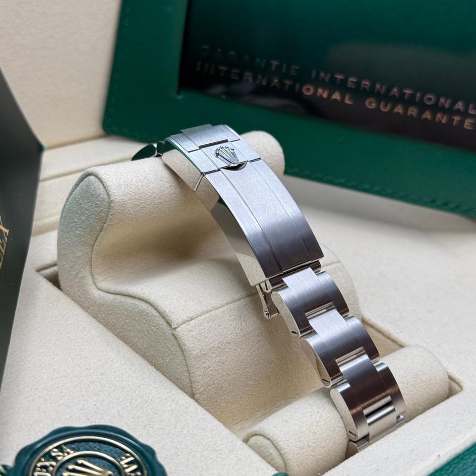 Rolex Explorer 124270 New 2026 Black Dial Oyster Bracelet