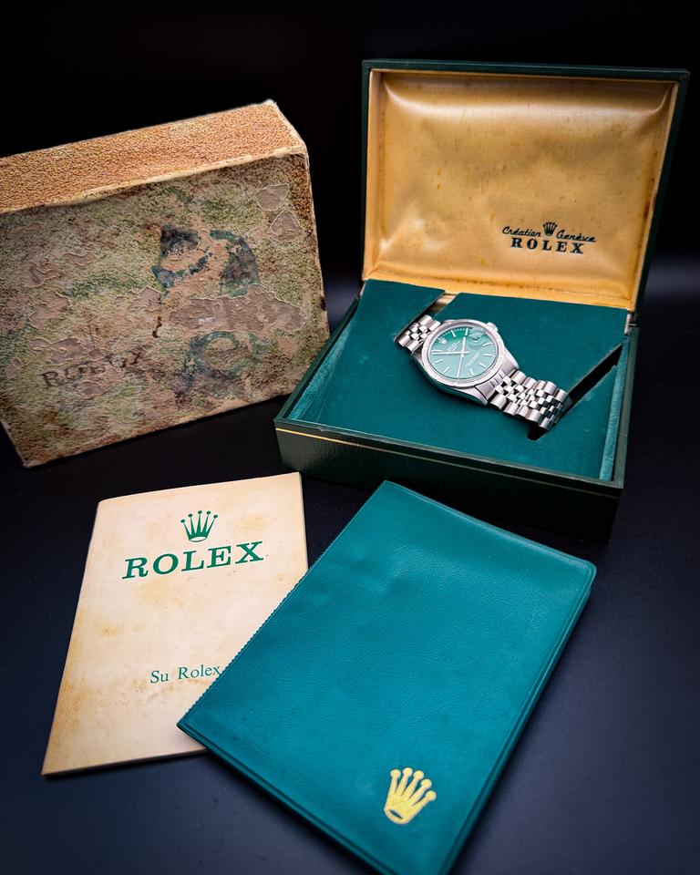 Rolex Oyster Perpetual Date 1501 1972 Custom Green Dial