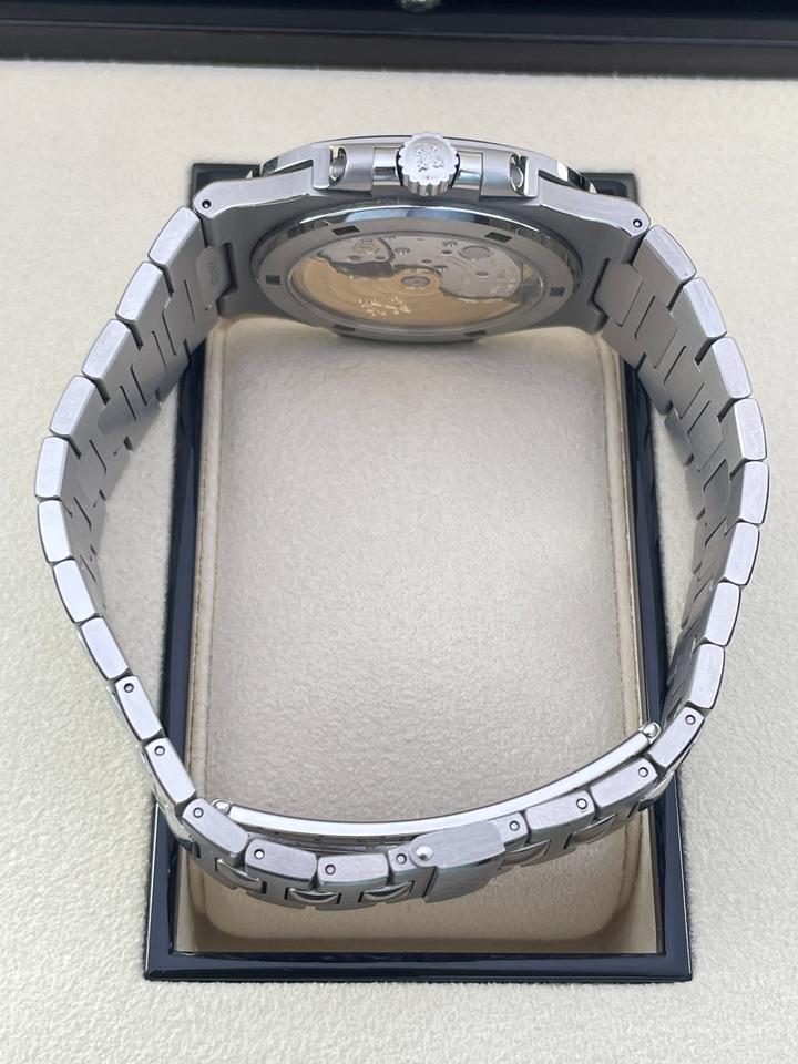 Patek Philippe Nautilus 5711/1A-010 Full Set Unpolished Blue Dial