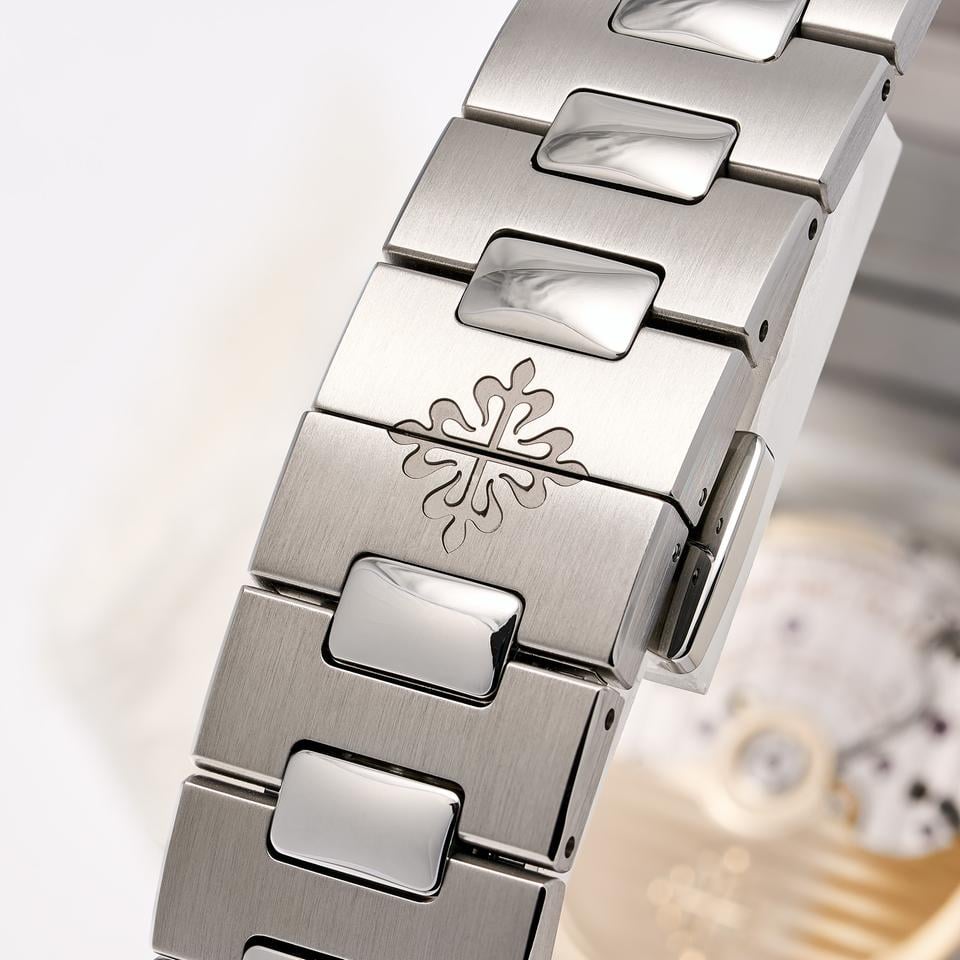 Patek Philippe Cubitus 45 Green 5821/1A-001 New Unworn 2025 Full Set