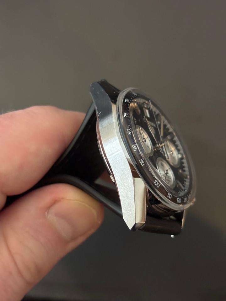 TAG Heuer Carrera Chronograph CBS2210.FC6534 Glassbox