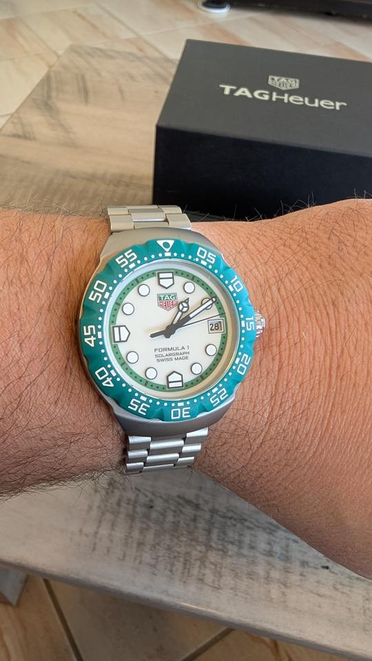 TAG Heuer Formula 1 Solargraph WBY1113.BA0042 Green Bezel Limited Edition