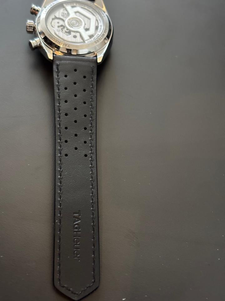 TAG Heuer Carrera Chronograph CBS2210.FC6534 Glassbox