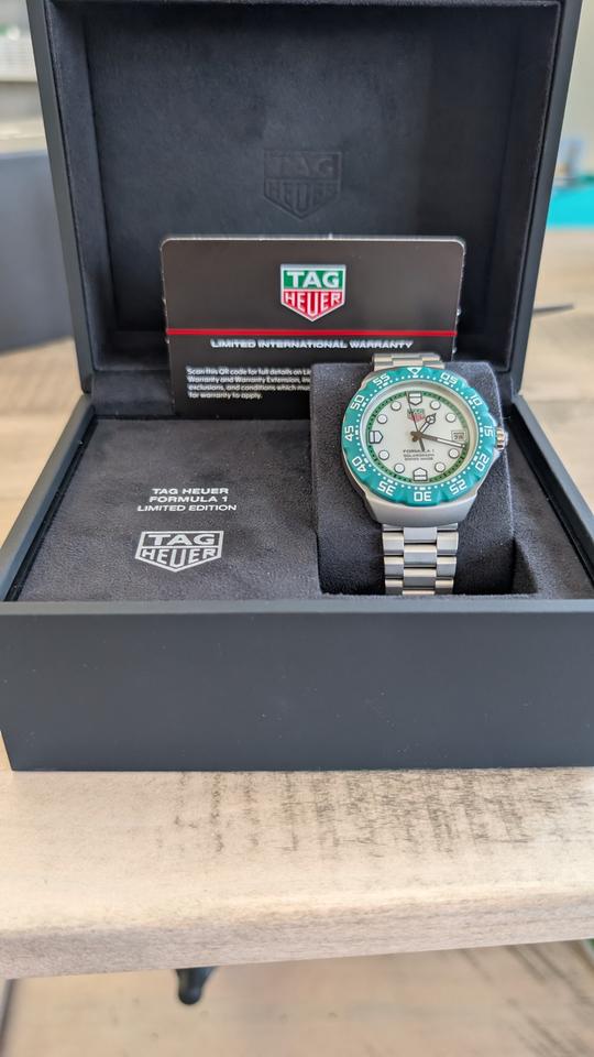 TAG Heuer Formula 1 Solargraph WBY1113.BA0042 Green Bezel Limited Edition