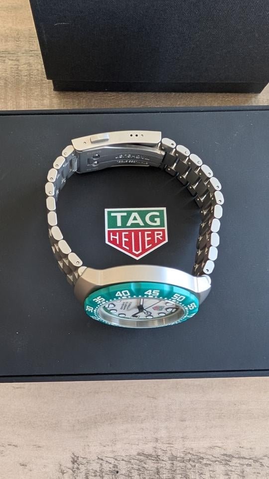 TAG Heuer Formula 1 Solargraph WBY1113.BA0042 Green Bezel Limited Edition