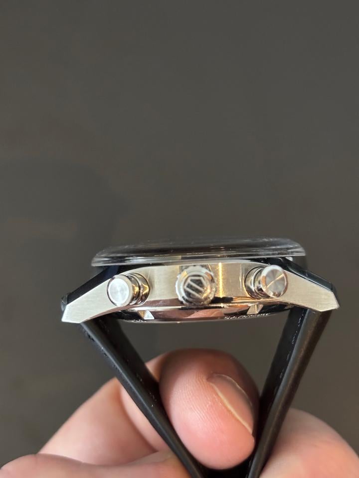 TAG Heuer Carrera Chronograph CBS2210.FC6534 Glassbox